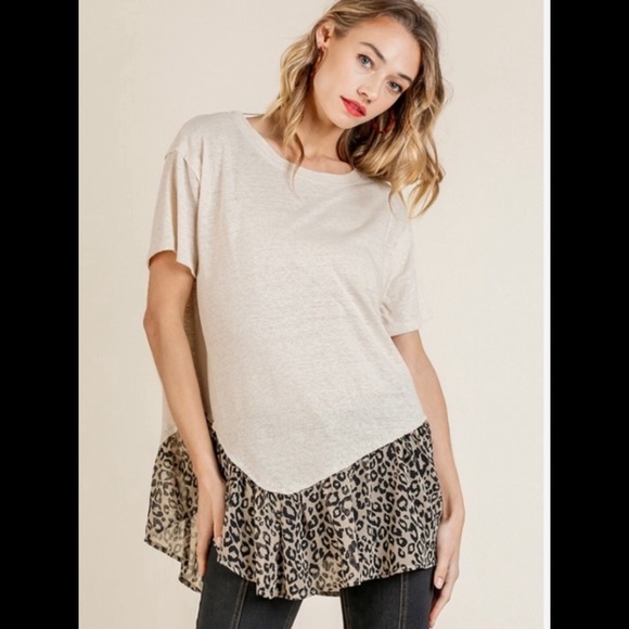 BOUTIQUE UMGEE ANIMAL PRINT ASYMMETRICAL HEM TOP - Picture 1 of 6